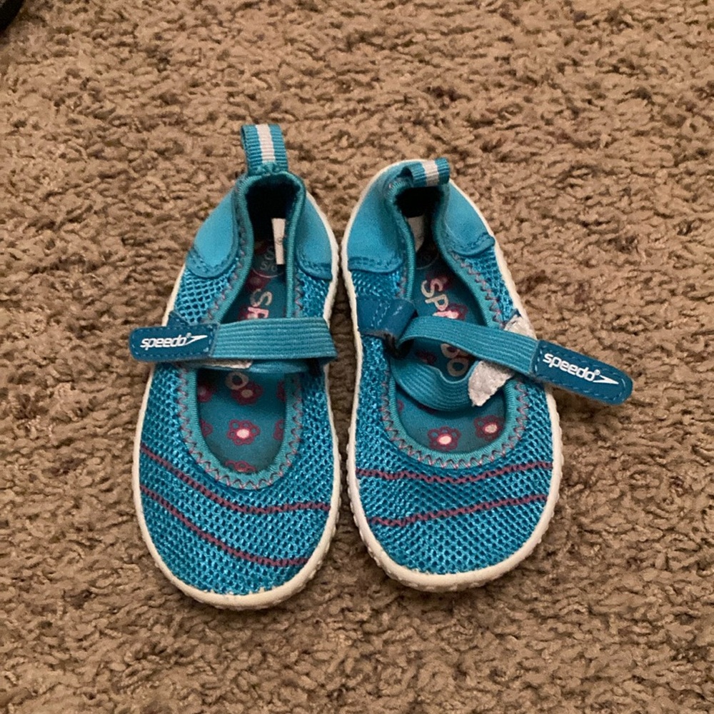 Speedo Blue Water Shoes with Mesh and Elastic Lacing